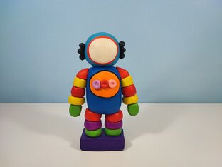 Поделки ко Дню космонавтики из пластилина.
