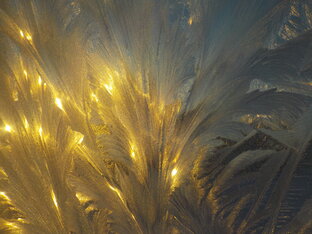 Морозом по оконному стеклу