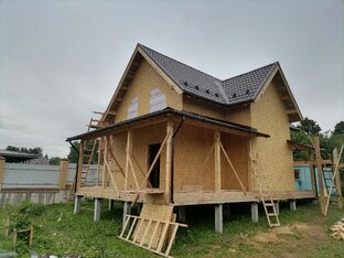 Собрали каркас под крышу по проекту "Терем"