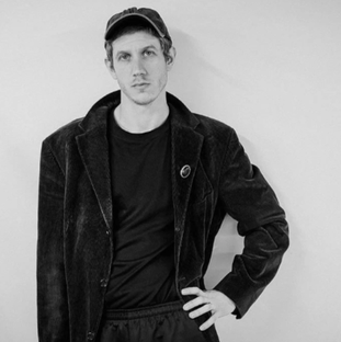 Кто на кого подписан