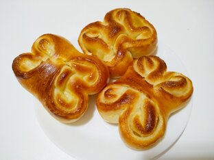 Выпечка: булочки, пироги и пирожки
