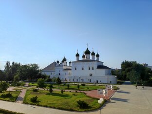 Выходные в России