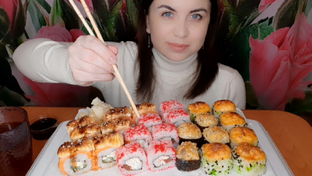 Роллы и суши