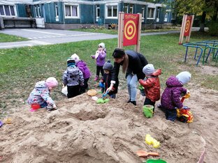 Первый раз - в детский сад, в 2 года