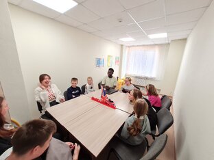 Видео с занятий английского для детей