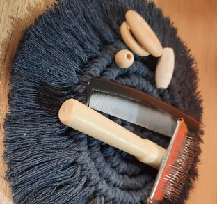 Нитки, материалы и инструменты