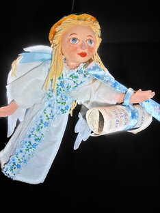 В церковной лавке