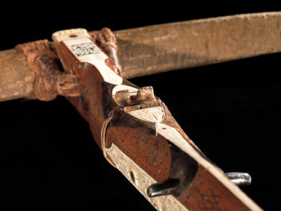 Луки, стрелы, арбалеты