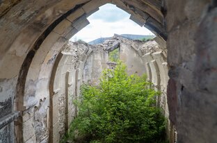 Средневековые  храмы Крыма.