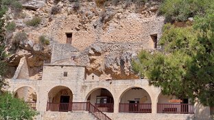 Церкви, монастыри, святые места