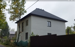 Брат Дмитрий строит дом
