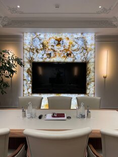 Подсветка камня