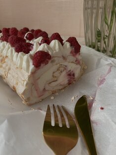Меренговый рулет 