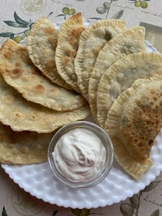 Чебуреки, оладьи, блины, сырники, пирожки