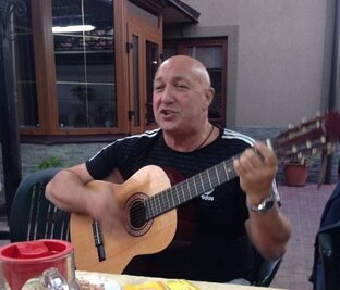 Близким