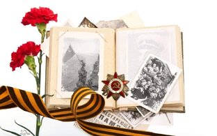 По их рассказам знаем о войне