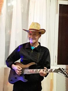 Любите жизнь, она ответит. 