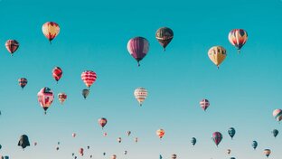 Поздравления , музыкальные минуткиразные