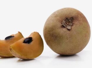 Пробую экзотические фрукты и другую пищу