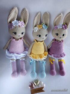 Зайки крючком.