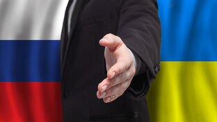 Родственные связи сильнее войны