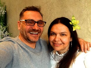 Поём с женой под гитару