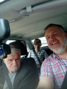 Раздача питания сегодня бездомным и пенсионерам