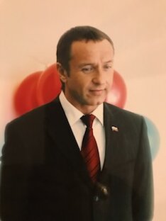 Бизнесмены 90-х в цирке не смеются!