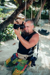 Я создаю фото и видео контент