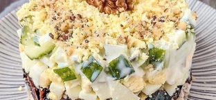 Салат «Черный принц»: слоеный вариант к праздничному столу