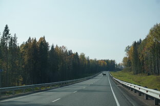 В дороге.