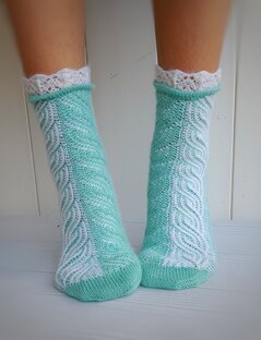 Носочки вязаные "Эльза"