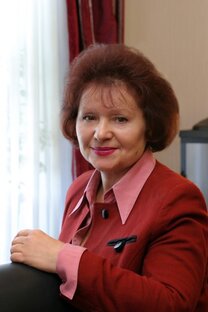 Жизнь - река широкая