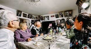 Скучаем по родным и близким. Они в России, Мы - в Израиле