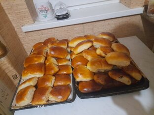 Пирожки на день Матери, готовила сама 97 штук спекла.