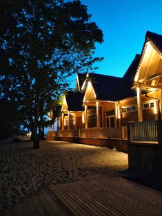 А за ними море 🌊✨