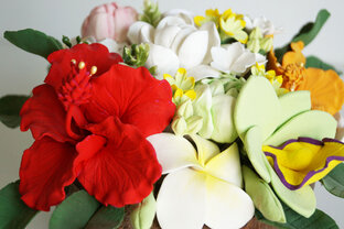 Интерьерная композиция в кокосе из полимерной глины