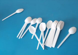 Декор для дома из одноразовых ложек 