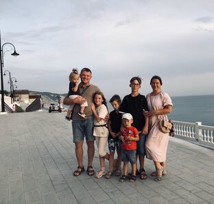 Поездка на море с пятью детьми на 🚙