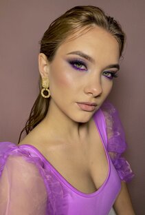 Учимся делать макияж