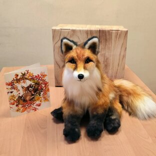 Реалистичная лиса