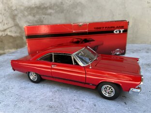 Пополнение в коллекции Ford Fairlane GT 1967 от компании GMP
