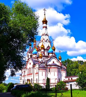 ЦЕРКВИ, ХРАМЫ, МОНАСТЫРИ И СОБОРЫ