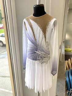 Платья для фигурного катания.