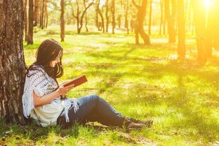 Логотип канала 🎶ПОЭТИЧЕСКАЯ МИНУТКА 📝или Понемногу обо всем 📚 (Стихи Нелли Москвичевой)
