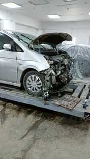 Toyota isis 