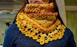 Вяжем шапки, платки и другие стильные аксессуары к осеннему образу