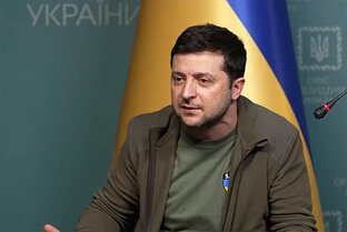 Палач и жертва, комик и трагик... И это всё об одном недочеловеке.