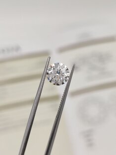 Из чего складывается стоимость бриллианта