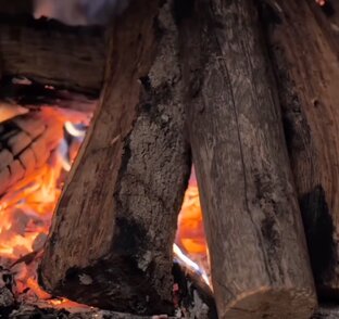 У камина - читаем вместе